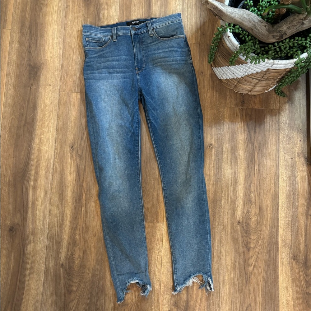 Hudson Los Angeles Mid Rise Raw Hem Cropped Skinny Jeans